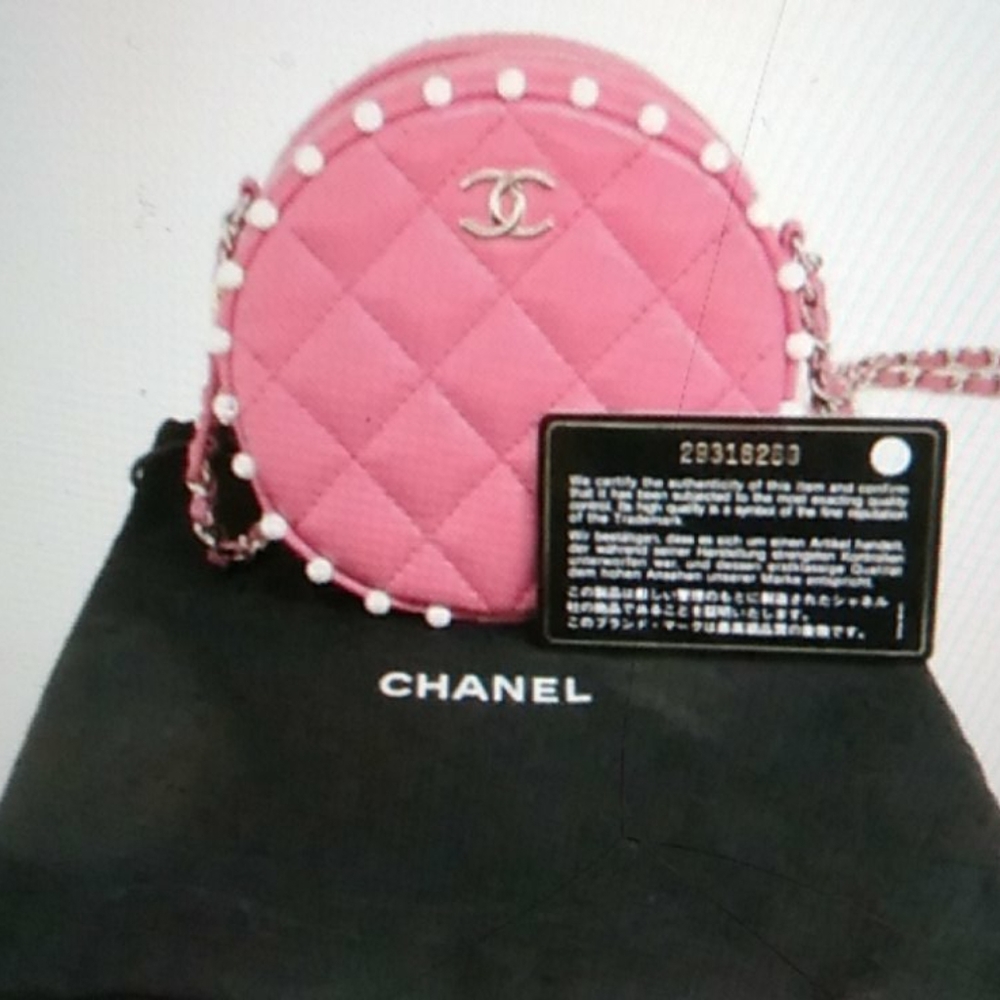 Oh this is a beauty chanel crossbody